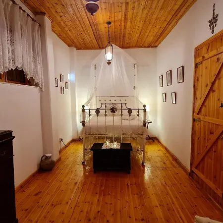 Dom wakacyjny Kassandras Place In Village *