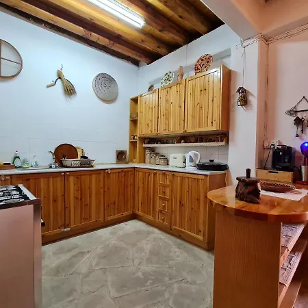 Kassandras Place In Village