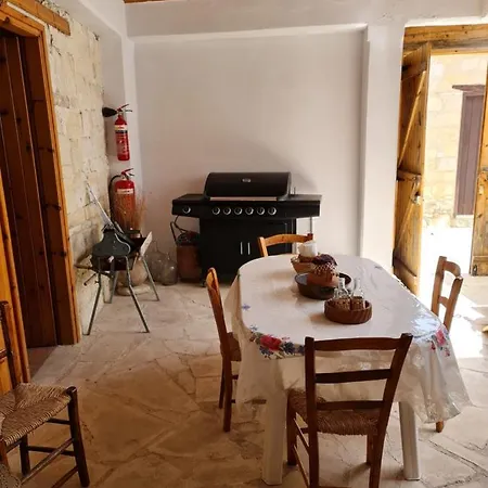 Kassandras Place In Village Feriehus