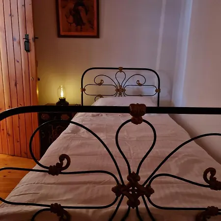 Kassandras Place In Village