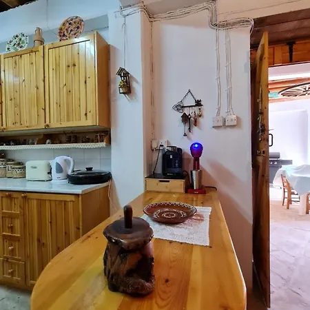 בית נופש Kassandras Place In Village *
