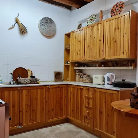 Kassandras Place In Village *