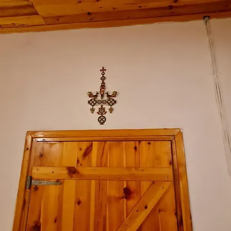 Kassandras Place In Village * אומודוס