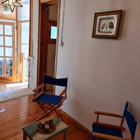Kassandras Place In Village בית נופש *