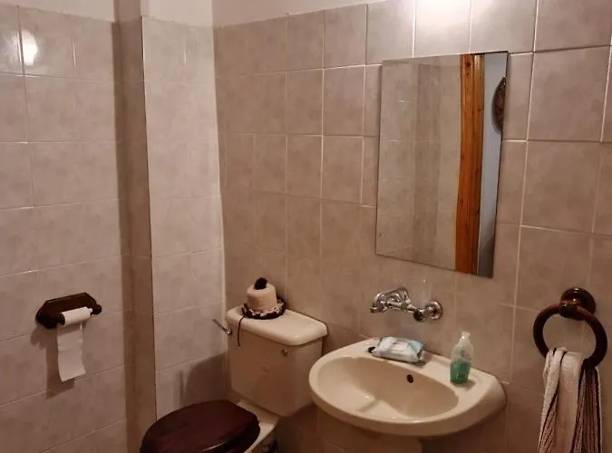 Kassandras Place In Village *