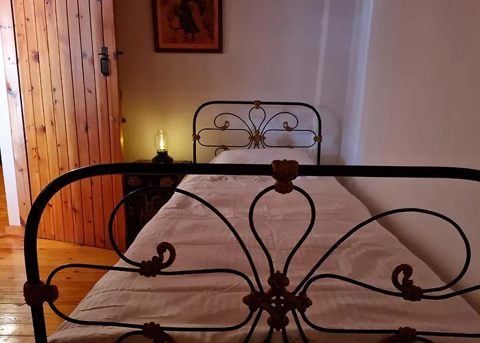 Kassandras Place In Village