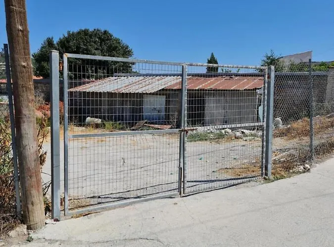 Kassandras Place In Village Omodos